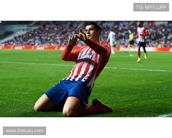 平地惊雷切利克被队友撞倒小基恩禁区外怒射轰出惊世之球